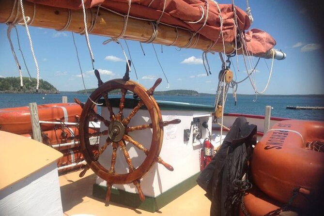 1.5 to 2-Hr Windjammer Sailing Trip in Maine w/ Licensed Captain - Setting out from Bar Harbor and Frenchman Bay