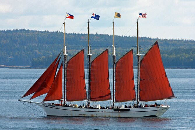 1.5 to 2-Hr Windjammer Sailing Trip in Maine w/ Licensed Captain - What the crew adds to the experience