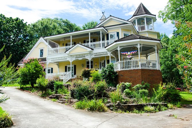 2.5 Hour Atlanta Local Food + Victorian Cemetery Tour - Starting across from Oakland Cemetery at Six Feet Under