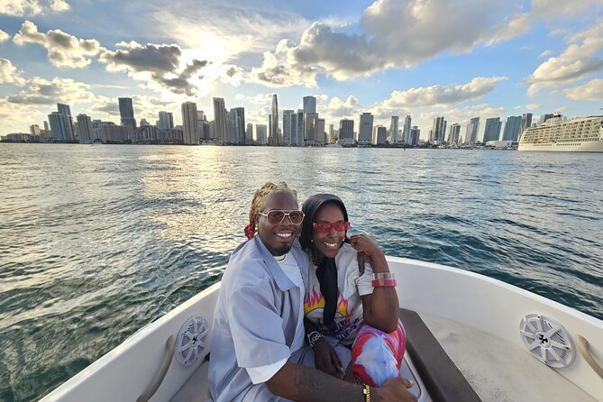2 hrs Miami Private Boat Tour with Cooler, Ice, Bluetooth Stereo - Boats, capacity, and comfort
