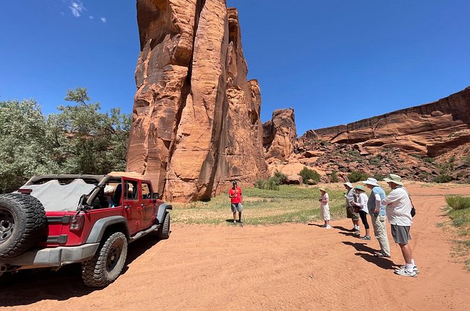 3-hour Private Tour - Meeting Navajo families in the canyon