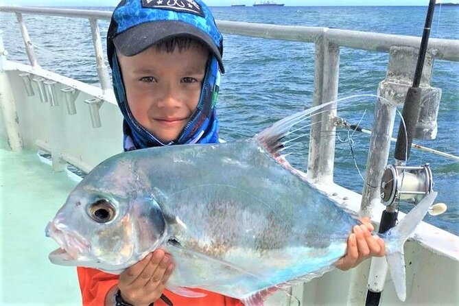 4-Hour Day or Night-Time Reef Bottom Fishing Charter in Fort Lauderdale - Bringing children and first-time anglers