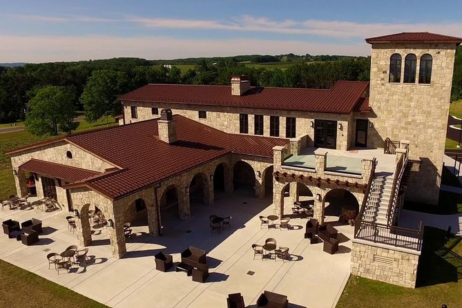 5-Hour Traverse City Wine Tour: 4 Wineries on Old Mission Peninsula - Bonobo for polished wines and snacks