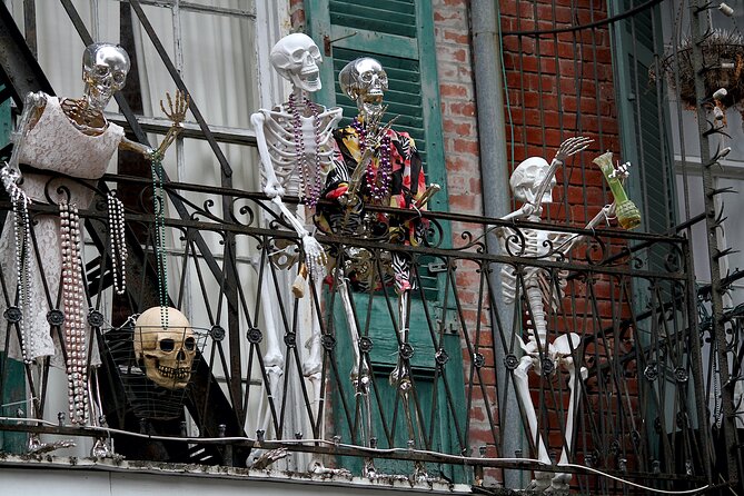 Adults Only Haunted Pub Crawl in New Orleans - Pirates Alley and the literary side of the crawl