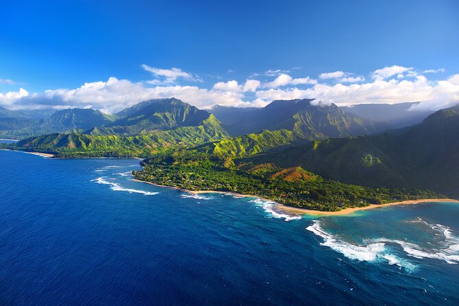 Air Kauai: DOORS-OFF Helicopter Adventure - Why the doors-off cabin changes the flight