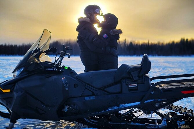 Alaska Snowmobile Adventure Tour - From Alaska Wild Lights to the Chena Lakes trails