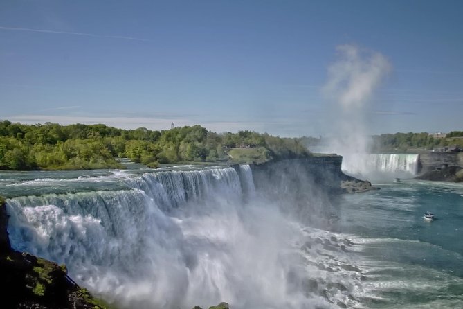 All Inclusive Niagara Falls USA Tour W/Boat Ride,Cave & Much MORE - Guides make or break the pace