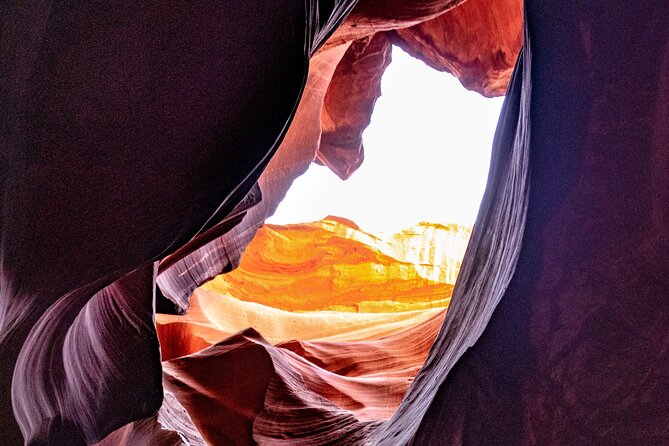 Antelope Canyon and Horseshoe Bend Day Tour from Flagstaff - Comfort, group size, and the nine-hour schedule