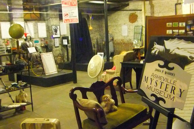 Asheville Night-Time Walking Ghost Tour - Thomas Wolfe Memorial brings literature into the ghost story