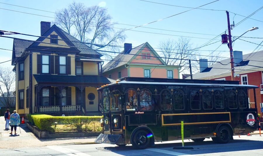Atlanta: 1.5-Hour Highlight Trolley Tour - Ansley Park, homes, and the city’s residential side