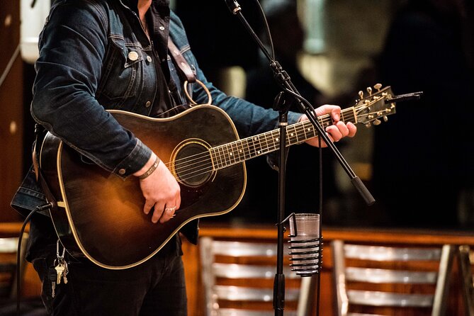Austin Live Music Crawl - Why this Austin night is more useful than one bar on Sixth Street