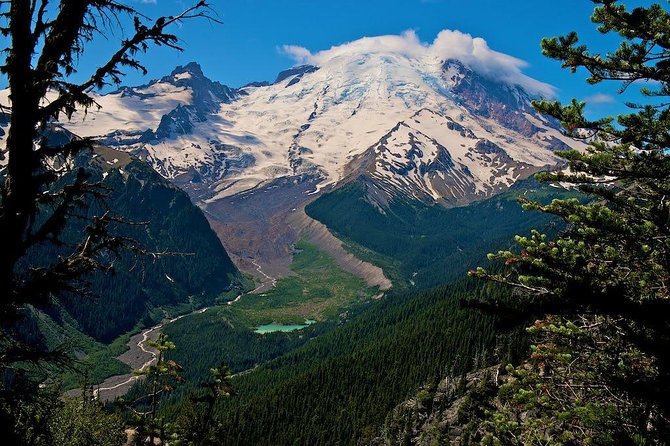 Best of Mount Rainier National Park from Seattle: All-Inclusive Small-Group Tour - The ride from Seattle and the small-group advantage