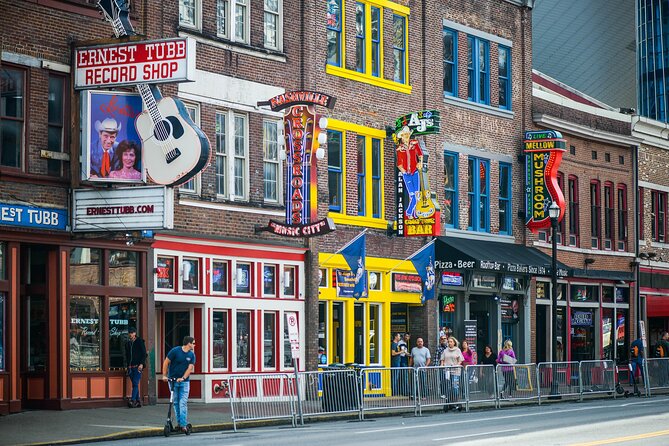Best of Nashville City Sightseeing Tour on Double Decker Bus - Centennial Park and the Parthenon