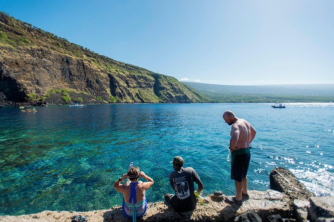 Big Island: Captain Cook Snorkel On A Power Catamaran With Lunch - A comfortable power catamaran with a social feel