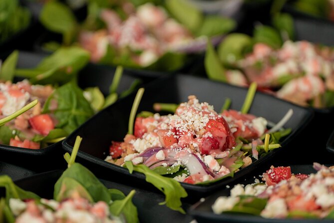 Big Island Historical Dinner Cruise to Kealakekua Bay - Live music, dancing, and the return to Kona