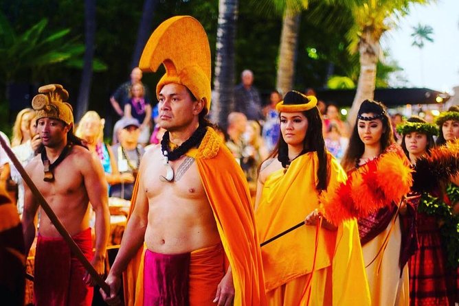Big Island: Island Breeze Luau - The royal procession sets the tone
