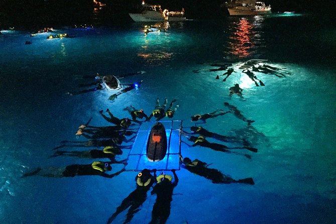 Big Island Manta Ray Night Snorkel - Getting ready for the night snorkel