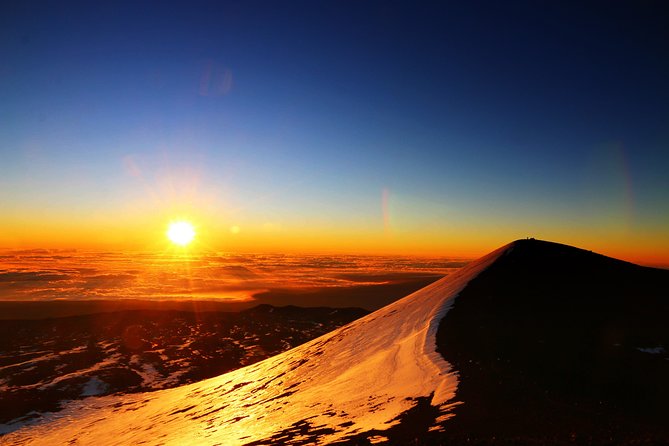 Big Island: Mauna Kea Summit Tour with Free Night Star Photo - Riding the 4x4 van to the summit
