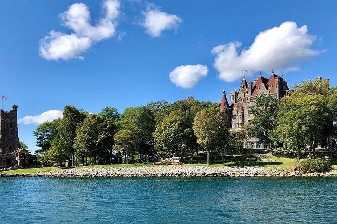Boldt Castle and 2 Nation Tour - Wellesley Island and the Canadian-water crossing