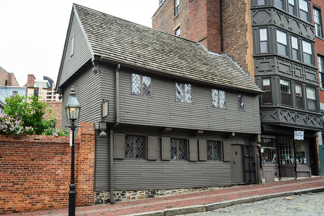 Boston: Freedom Trail History Small Group Walking Tour - Old North Church, burying grounds, and the final view