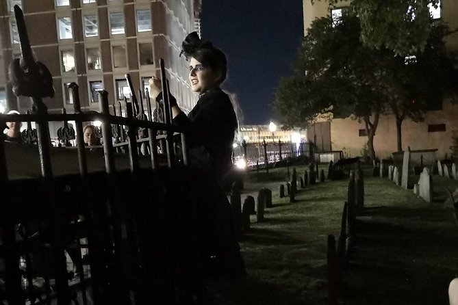 Boston Ghosts and Gravestones Trolley Tour - The North End adds crime stories and an old grave-robbing scandal