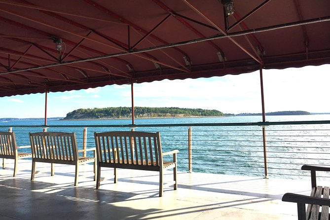 Boston Harbor Sunset Cruise - Commentary, atmosphere, and crew service