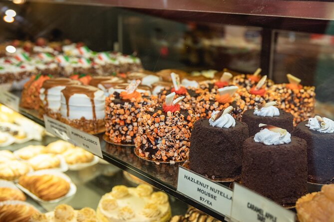 Boston’s North End Food Tour: Italian Flavors & Heritage Walk - Brick-oven pizza and the shape of the meal