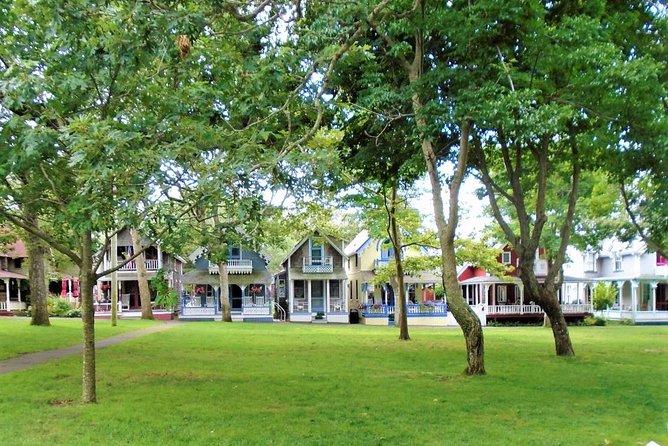 Boston to Martha's Vineyard Day Trip with Optional Island Tour - Food, free time, and what to bring