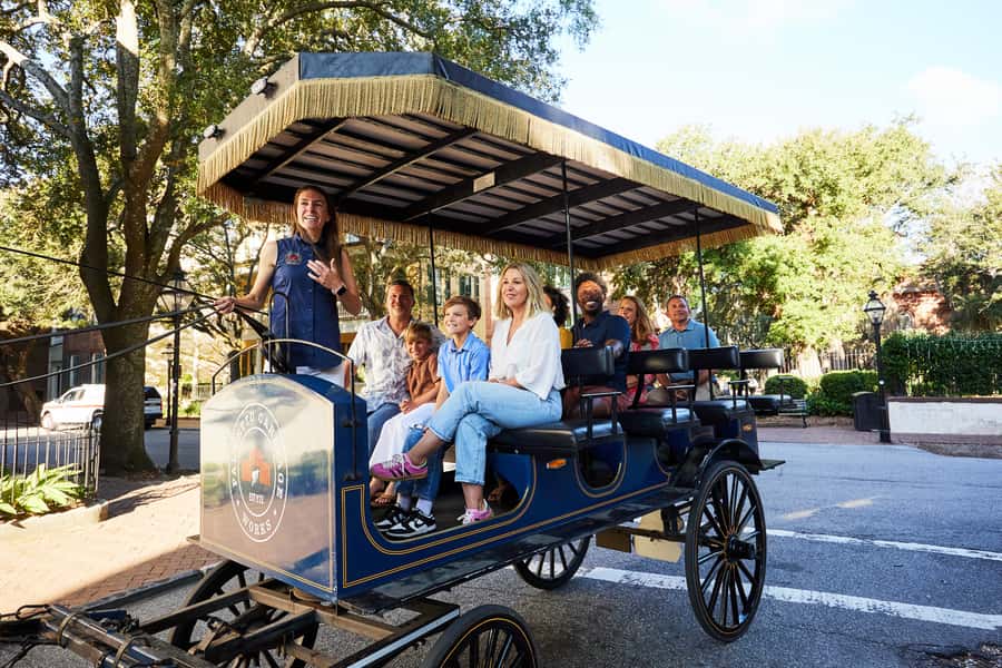 Charleston: Downtown Horse-Drawn Carriage Tour - The route can change, and that matters