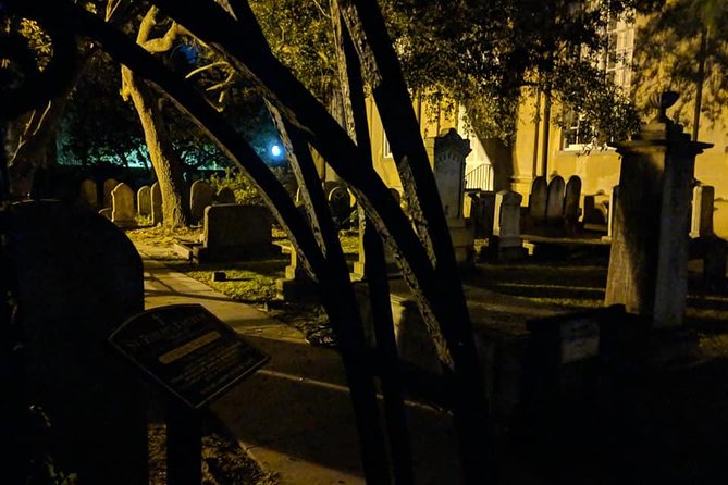 Charleston Ghost & Graveyard Night-Time Guided Walking Tour - The real appeal: Charleston after dark