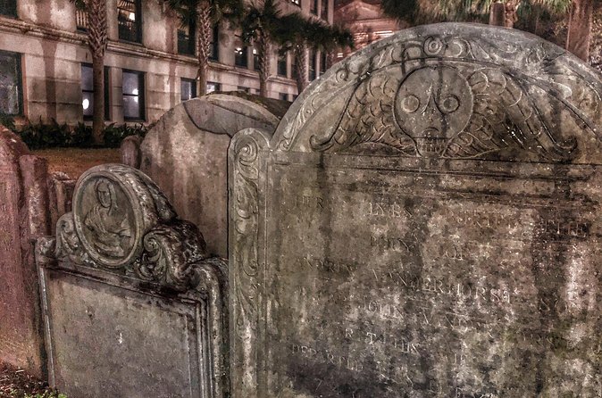 Charleston Ghost & Graveyard Night-Time Guided Walking Tour - How scary is the tour?