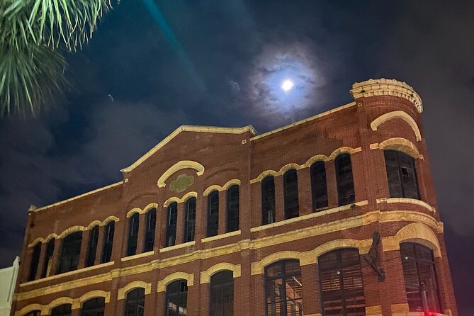 Charleston Ghosts of Liberty Guided Walking Tour - A spooky introduction to Charleston’s past