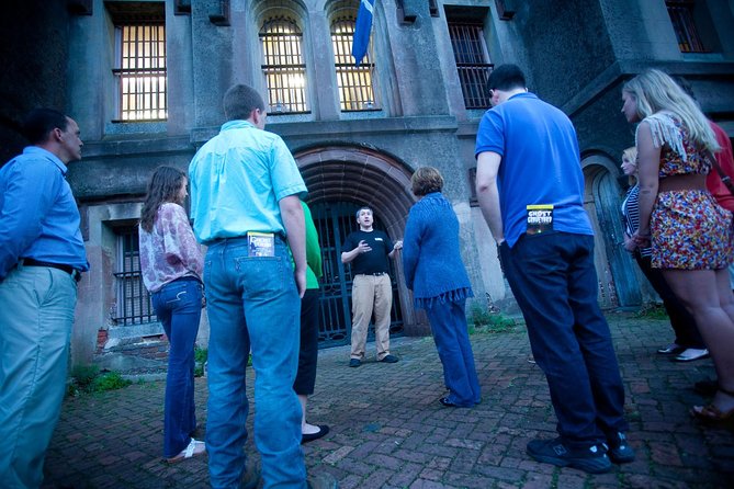 Charleston Haunted Jail Night-Time Walking Tour with Admission to Old City Jail - Why the guide makes such a difference