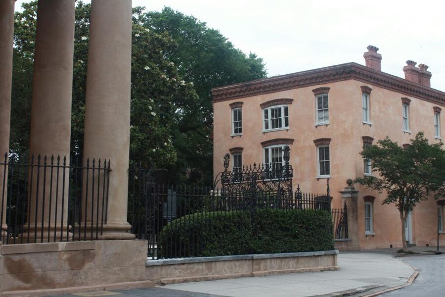 Charleston: Historic City Highlights Guided Bus Tour - Rainbow Row and Historic Homes