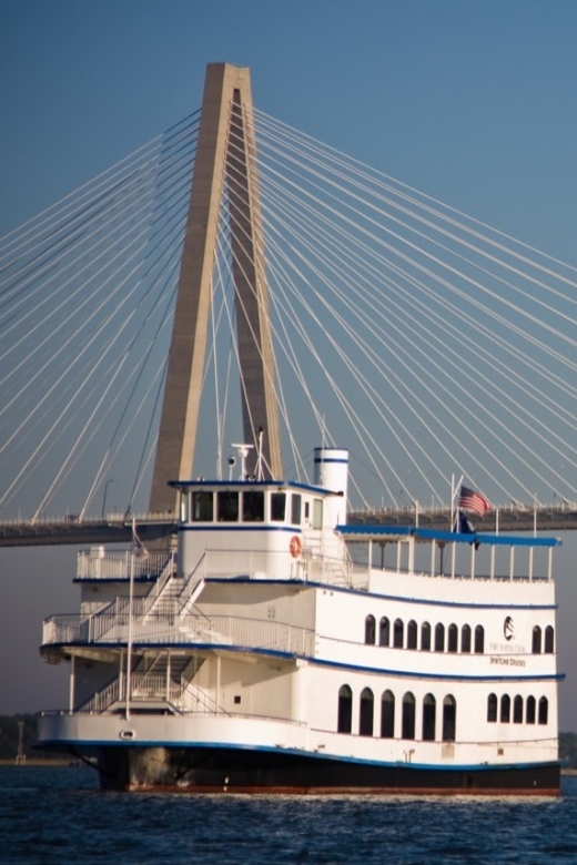 Charleston: Luxury Harbor Dinner Cruise - Should you book this Charleston dinner cruise?