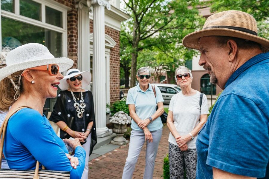 Charleston: Old Walled City Historical Walking Tour - Starting on Meeting Street and Chalmers Street