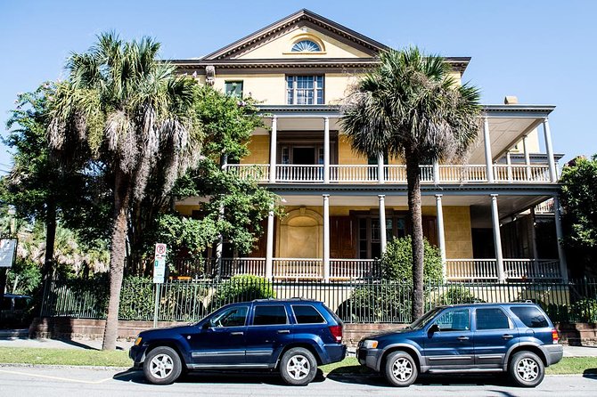 Charleston See-It-All City Bus Tour with Adventure Sightseeing - Who should choose this Charleston tour?