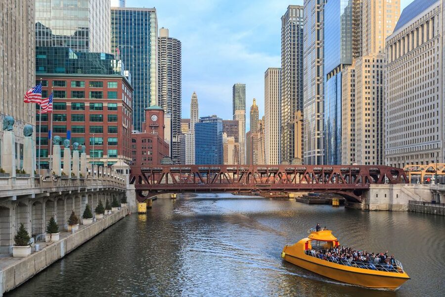 Chicago: 1-5 Day Attraction Pass with Shedd Aquarium - Navy Pier, Flyover Chicago, and family attractions