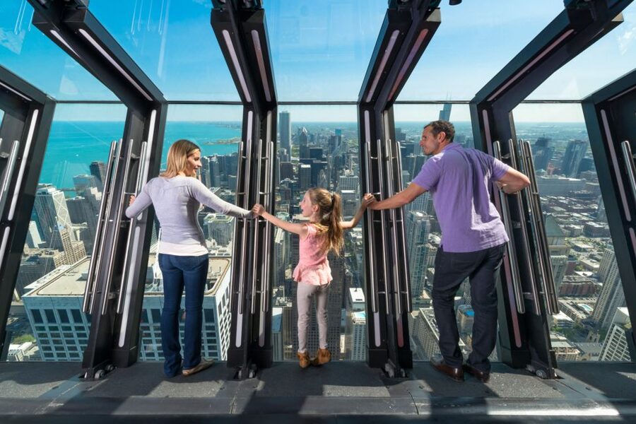 Chicago: 1-5 Day Attraction Pass with Shedd Aquarium - Walking tours and the Hop-On Hop-Off bus