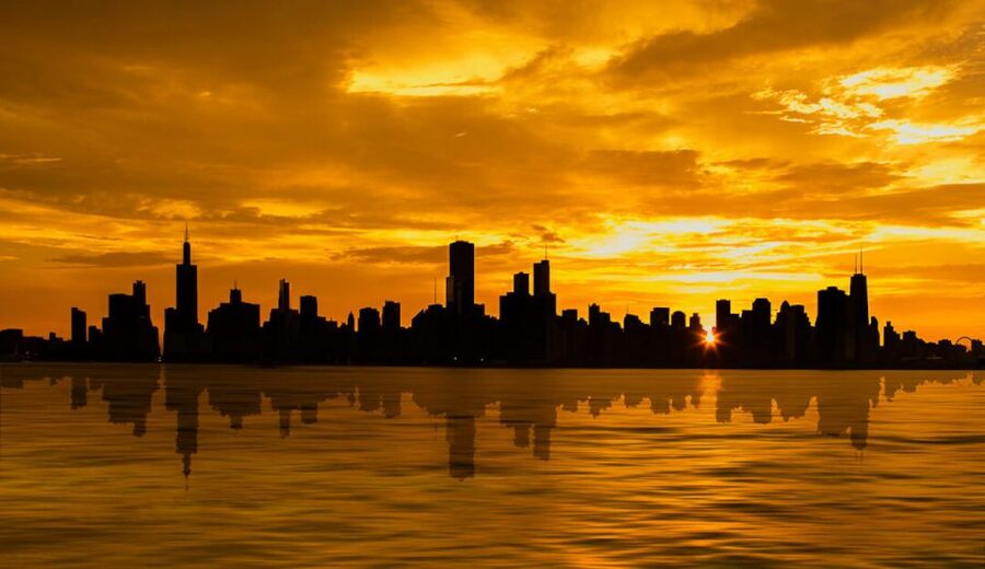 Chicago: 1.5-Hour Scenic Sunset Lake Cruise - Finding the best seat and view
