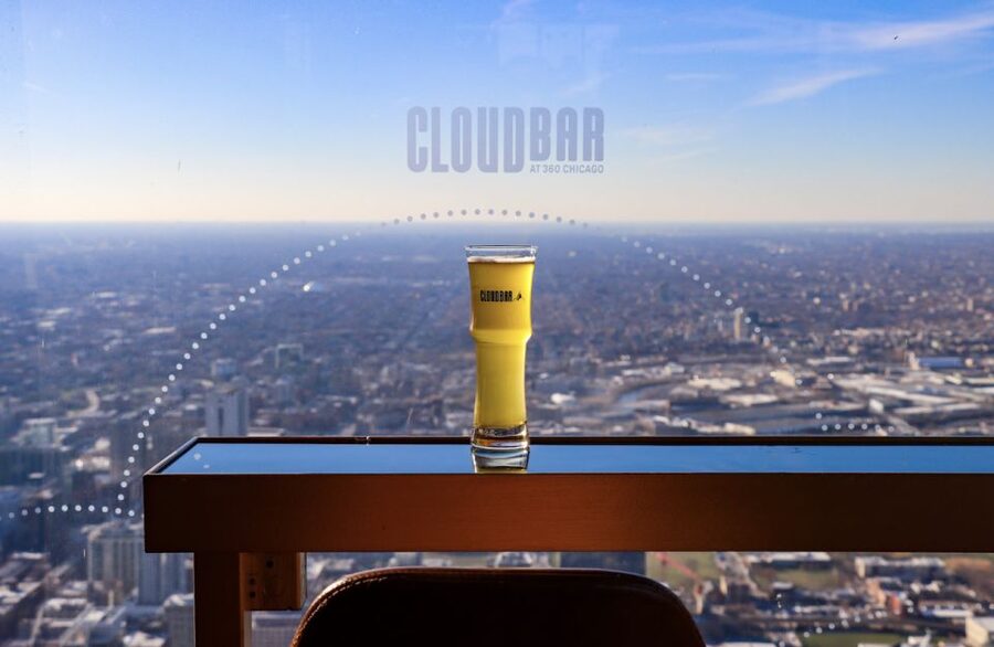 Chicago: 360 Chicago Observation Deck Sip and View Ticket - Key points at a glance
