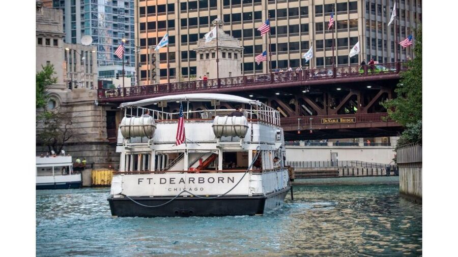 Chicago: Architecture Boat Tour with Drinks - Why Chicago looks best from the river