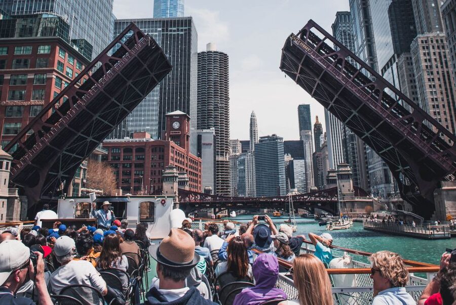 Chicago: Architecture Center Cruise on Chicago's First Lady - Who will enjoy this cruise most?