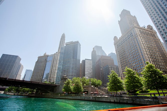 Chicago Architecture River Cruise - Hancock Center and the tall-city view