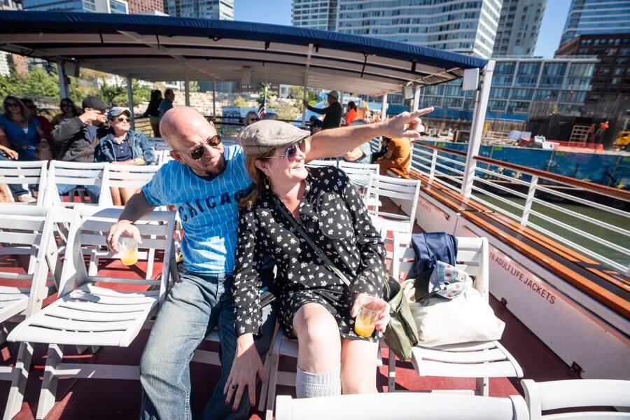 Chicago: Architecture River Cruise Skip-the-Ticket Line - Why the Chicago River is the right place to see the city
