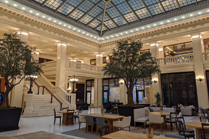 Chicago Architecture Tour: Underground Pedway and the Loop - The Chicago Cultural Center on Weekend Departures