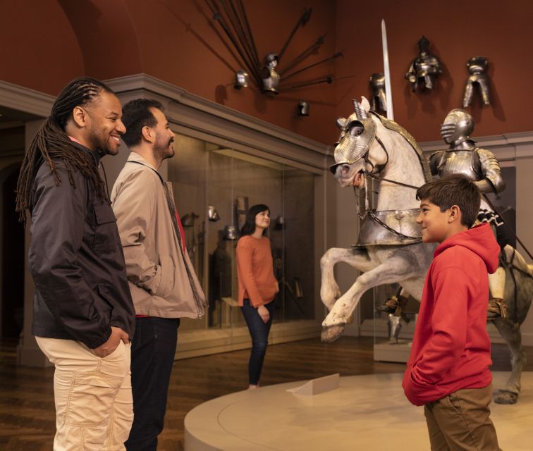 Chicago: Art Institute of Chicago Fast-Pass Ticket - Families, Wheelchairs, and What to Carry