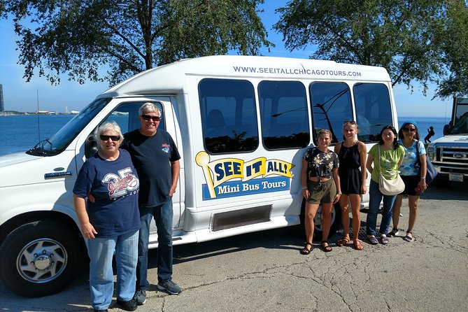 Chicago City Minibus Tour - A quick way to see Chicago’s big picture