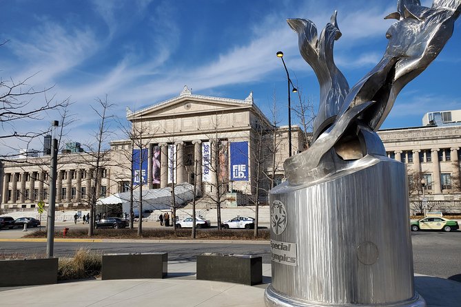 Chicago City Minibus Tour - What the guides add to the ride
