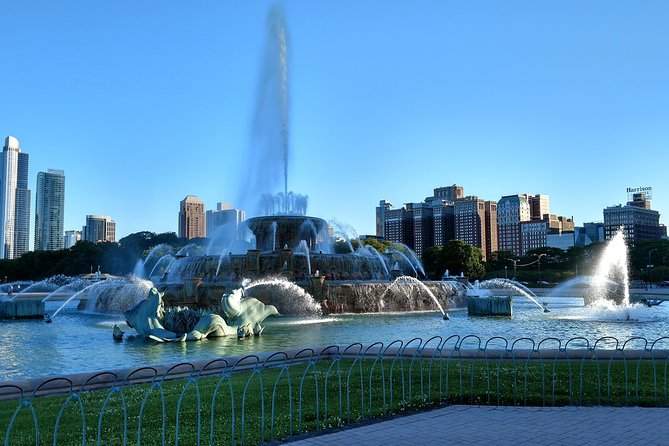 Chicago City Tour with Architecture River Cruise Option - Lincoln Park, Gold Coast, and everyday Chicago